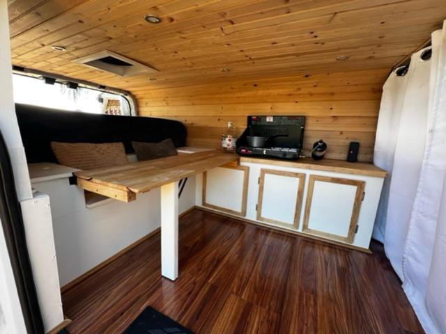Campcar Maui Jeeps Suvs Hybrid Camper Van Rentals With Equipment And Travel Advice Kahului Exterior photo